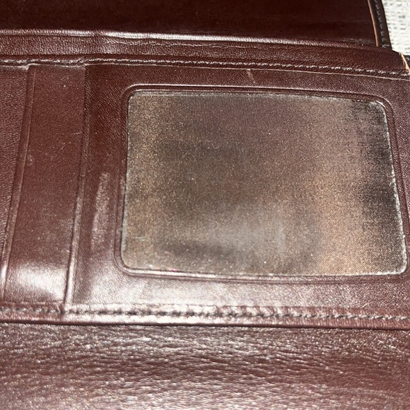 Coach - Picture 5 of 10